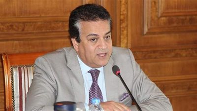 وزير التعليم العالي: 