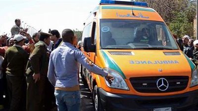 بتر يد عامل جذبته ماكينة قش في الدقهلية