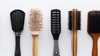 نصائح تساعدك على اختيار فرشاة الشعر المناسبة قبل الشراء