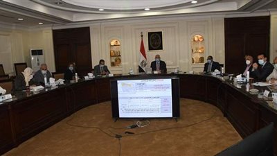 وزير الإسكان يتابع موقف تنفيذ وحدات مشروع 