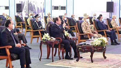 من الإسماعيلية السيسي يفتتح 10 صروح طبية.. يؤكد: الدولة بذلت جهدًا كبيرًا في قطاع الصحة.. ويحذر من النمو السكاني