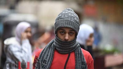 بالملابس الشتوية الثقيلة.. المصريون يواجهون طقس عاصفة أليكسا 2 |صور