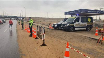 لمواجهة الطقس السيئ.. استعدادات مرورية مكثفة على الطرق السريعة | صور