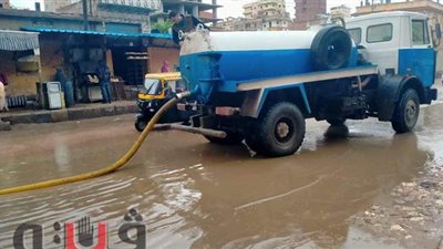 رفع مياه الأمطار الغزيرة بمدن وقرى كفر الشيخ | صور