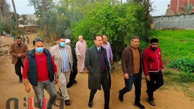 رئيس مدينة القصاصين بالإسماعيلية يتفقد مشروعات الصرف الصحي | صور