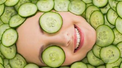 فوائد الخيار علي البشرة