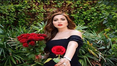 نسرين طافش بإطلالة جذابة: نحن فراغ لا يملؤه إلا الحب