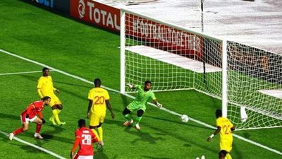 أفشة يسجل الهدف الأول للنادي الأهلي في المريخ السوداني