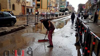 سقوط أمطار بشمال كفرالشيخ.. والمحافظ يوجه بسرعة رفع مياه الأمطار (فيديو)