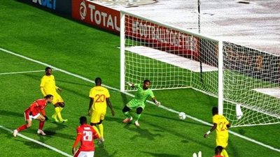 الأهلي يتجاوز المريخ السوداني بثلاثية في دوري أبطال أفريقيا
