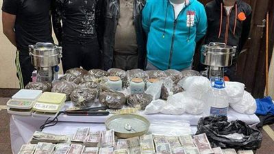 اقتحام وكر لتصنيع مخدر الإستروكس بمدينة نصر | صور