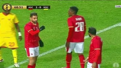 مدحت شلبي محذرا كهربا: لو غلطة المريخ اتكررت هفتح الدفاتر القديمة وأنت عارف | فيديو