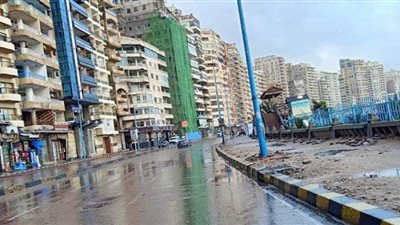 استمرار غلق بوغازي الإسكندرية بسبب سوء الأحوال الجوية