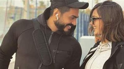 تامر حسني عن زوجته بسمة بوسيل : سنها الصغير سبب تأثرها بالشائعات