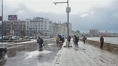 25 صورة ترصد ارتفاع الأمواج على كورنيش الإسكندرية