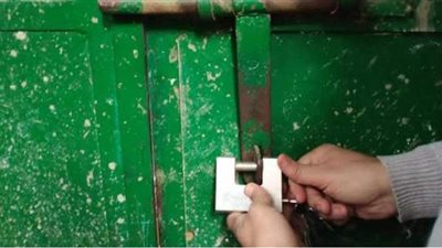 غلق وتشميع 255 منشأة صناعية ومخازن ووورش داخل كتل سكنية بالجيزة