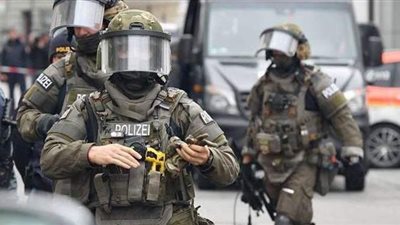 الشرطة الألمانية تحقق في إصابة 3 أشخاص إثر انفجار غامض