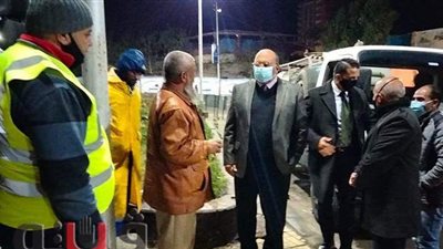 رئيس القناة لمياه الشرب يتفقد تمركز معدات شفط مياه الأمطار ليلا | صور