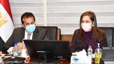 السعيد وعبد الغفار يناقشان تفاصيل الخطة الاستثمارية للتعليم العالي