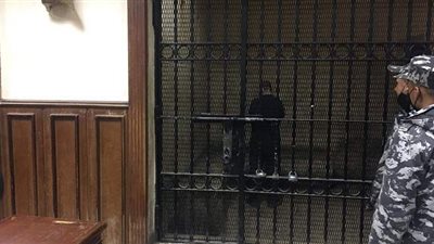 سفاح الجيزة بعد مواجهته بالأحراز: أنا محامي وعاوز أدافع عن نفسي |فيديو