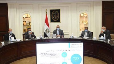 وزير الإسكان يتابع إعداد الرسومات التنفيذية والجدول الزمني لمشروع 