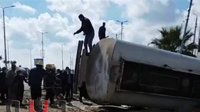 الصور الأولى لموقع انقلاب سيارة بترول بطنطا