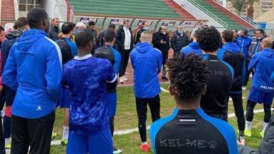 قدامى المقاولون يشهدون تدريبات الفريق لتحفيزهم قبل لقاء الجونة
