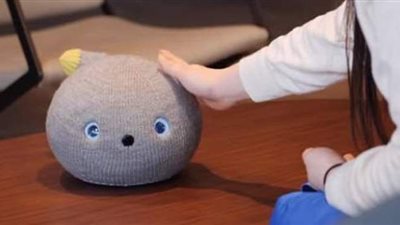 مشاعره مرهفة.. روبوت على شكل 