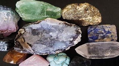 تفسير رؤية الأحجار الكريمة في المنام.. وعلاقته بالفرح والسعادة