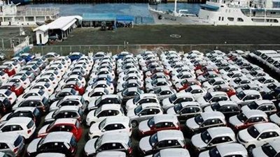 خبراء: زيادة استيراد السيارات تقلل من الأوفر برايس في السوق المحلي