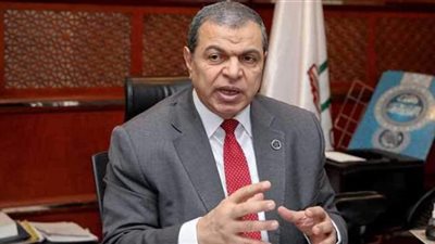 سعفان يتابع الدورات التدريبية على المهن المختلفة بسوهاج