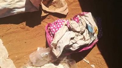 العثور على أعمال طلاسم وسحر خلال حملة لتنظيف المقابر بالوادي الجديد | صور