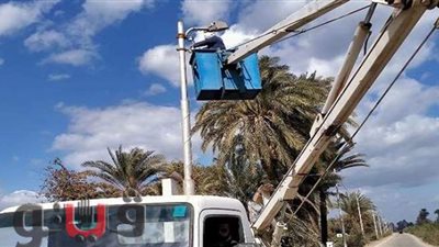 بعد 7 سنوات من معاناة الأهالي.. إنارة طريق 