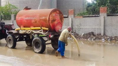 تكثيف أعمال كسح مياه الأمطار في المنصورة | صور