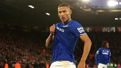 ريتشارلسون يحرز هدف إيفرتون الأول في مرمى ليفربول