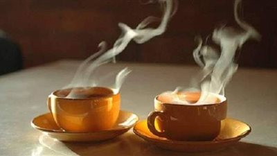 استشاري تغذية: القهوة والشاي ومشروبات الطاقة تسبب الجفاف