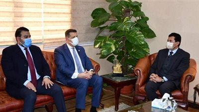وزير الرياضة يلتقي رئيس لجنة حقوق الإنسان بمجلس النواب