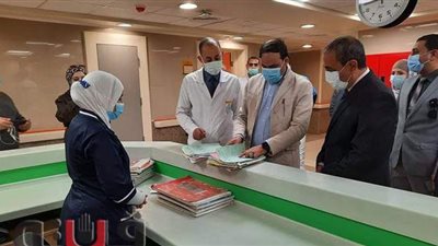 محافظ الإسماعيلية يتفقد المجمع الطبي ضمن منظومة التأمين الصحي الشامل | صور