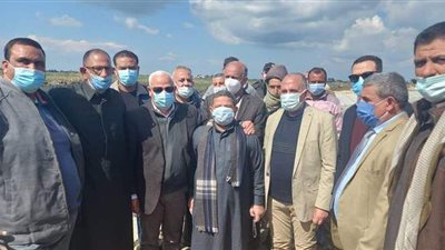 وزير الري ومحافظ بورسعيد يشهدان مشروع أعمال تبطين ترعة التينة