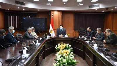 وزير الرياضة يلتقي أعضاء جمعية قدامى الرياضيين