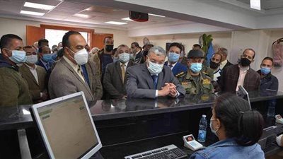 محافظ المنيا يفتتح مكتب تموين قرية بني عبيد المطور بمركز أبو قرقاص