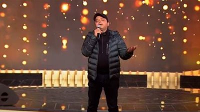 محمد هنيدي يشعل إستوديو سهرانين برائعة أم كلثوم أنساك | فيديو