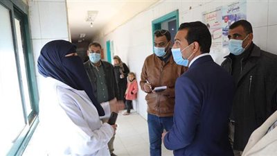 نائب محافظ قنا يتفقد مؤسسات خدمية بقريتيّ بهجورة والسلامية