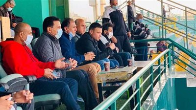 جهاز المنتخب الوطني يحضر مباراة طلائع الجيش وسموحة