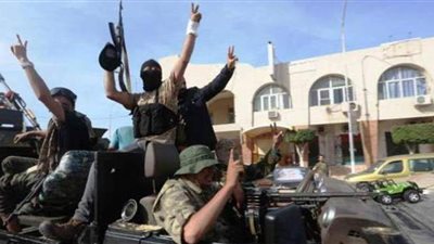 بعد محاولة الاغتيال.. اشتباكات في طرابلس ومليشيات السراج تقتحم مكاتب باشاغا | فيديو