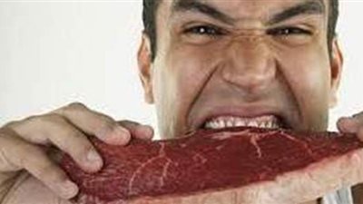 تفسير رؤية اللحم النيئ في المنام.. وعلاقته بارتكاب المعاصي