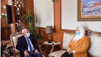 محافظ بورسعيد يستقبل وزيرة التضامن بديوان المحافظة | صور