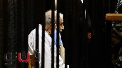 النيابة تقدم ١١٠٣ ورقات في محاكمة محمود عزت خاصة بمحمد بديع وآخرين