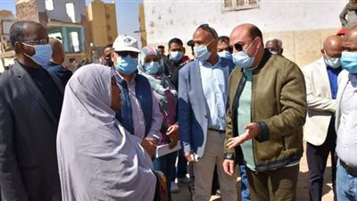 محافظ أسوان: لن نرضى إلا بحياة كريمة لسكان العشوائيات
