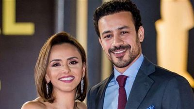 أحمد داود مداعبا زوجته: كنت فاكر أني لاقيت إنسانة معدنها كويس | فيديو